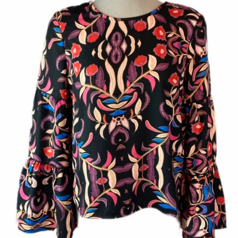 Vero Moda colourful blouse with bell sleeves